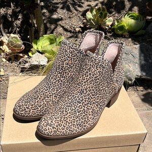 Lucky Brand leather leopard boot